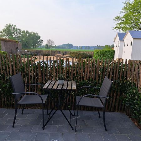 Casa-Cosi, Tourist & Business Flats With Reserved Parking And Private Terraces In Shared Garden With Seasonal Pool Included Lokeren Buitenkant foto